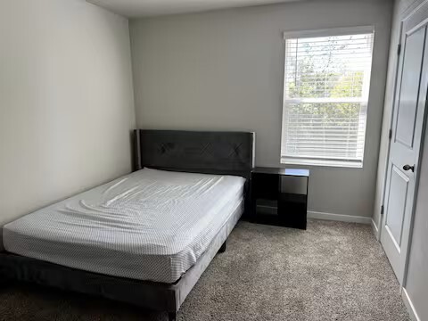 Building Photo - 4521 SE Ember Ln