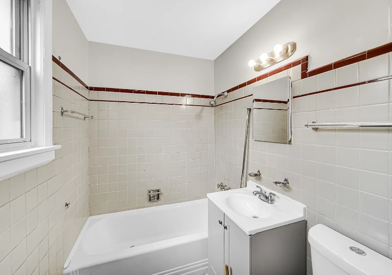 Building Photo - 8900 S Dauphin Ave