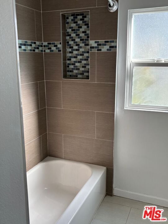 Building Photo - 2736 Cloverdale Ave