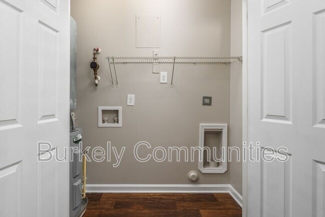 Building Photo - 104 Thornton Ct