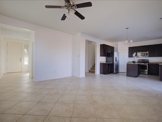 Building Photo - 3 Bedroom 2 1/2 Bathroom