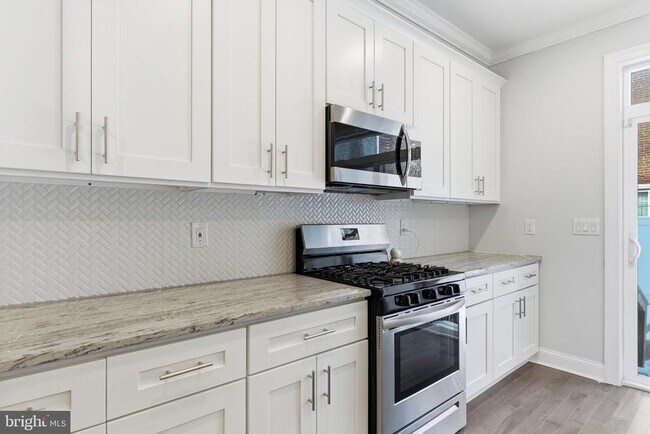 Building Photo - 1752 N 27th St