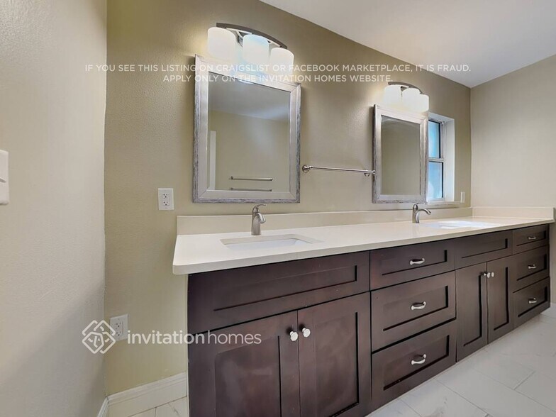 Building Photo - 777 Forest Glen Ct