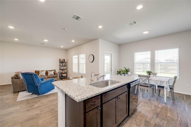 Building Photo - 216 Skipping Stone Ln