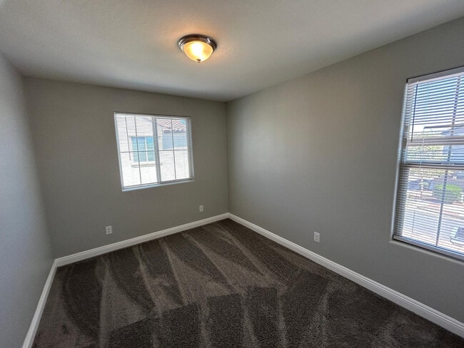 Building Photo - 1704 N 208th Ave