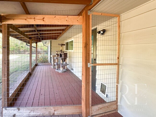 Building Photo - Mid-Century Modern Dream Home with Chef’s ...