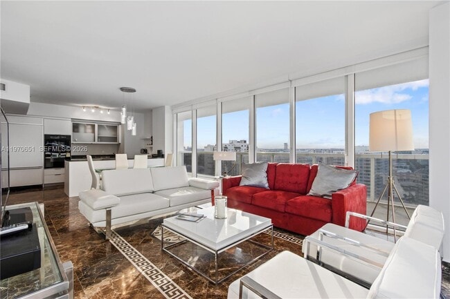 Building Photo - 1830 S Ocean Dr