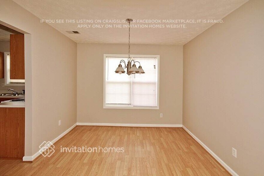 Building Photo - 1807 Summit Creek Way