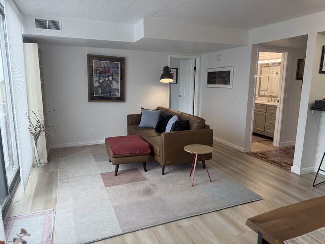 Building Photo - 115 S 1100 E