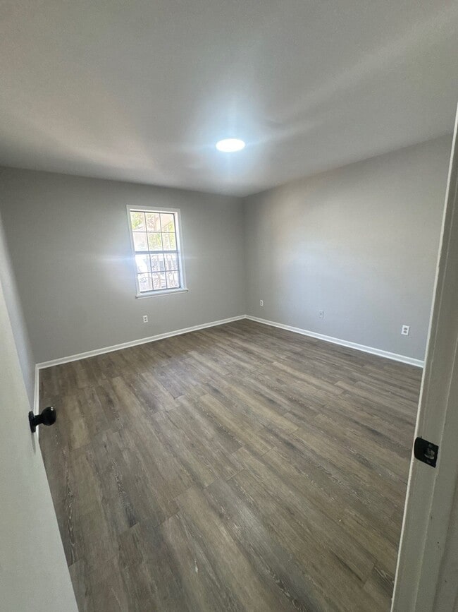 Building Photo - 207 Highland St