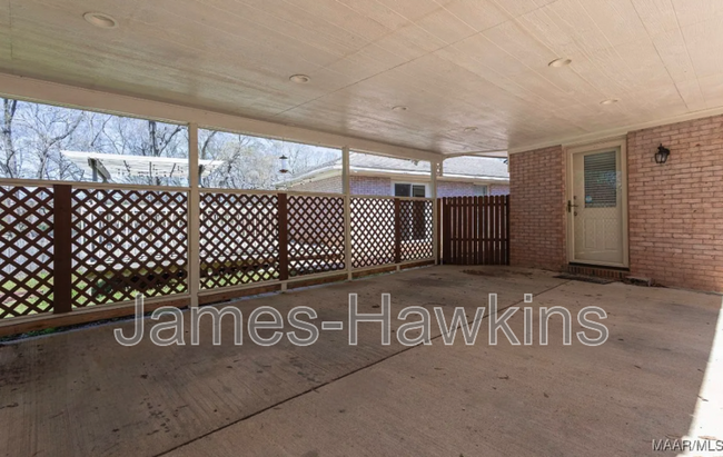 Building Photo - 3005 Willow Ln Dr