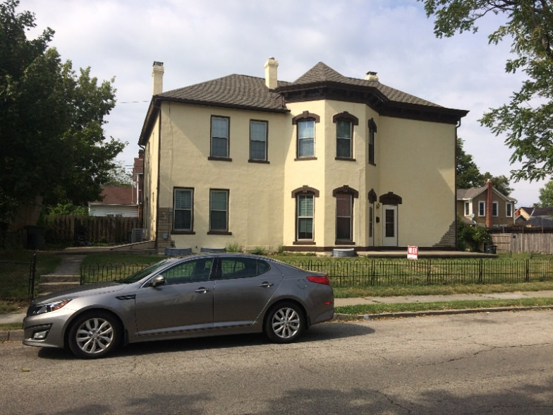 Building Photo - 227 James St