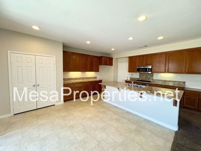 Building Photo - 11845 Elliot Way