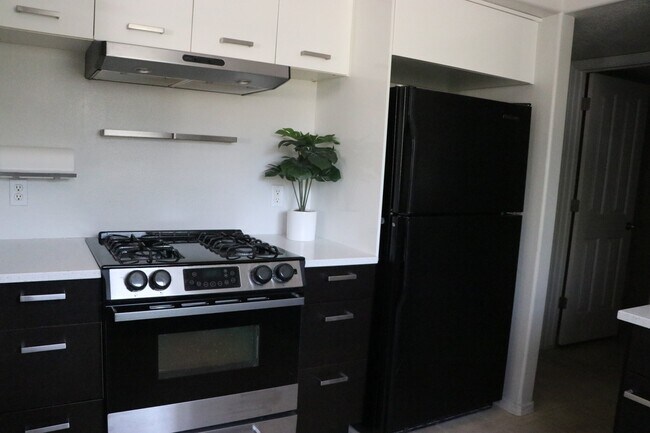 Building Photo - 209 Interlochen Ln