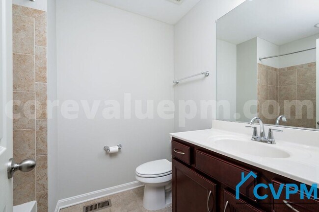 Building Photo - 128 Merlot St