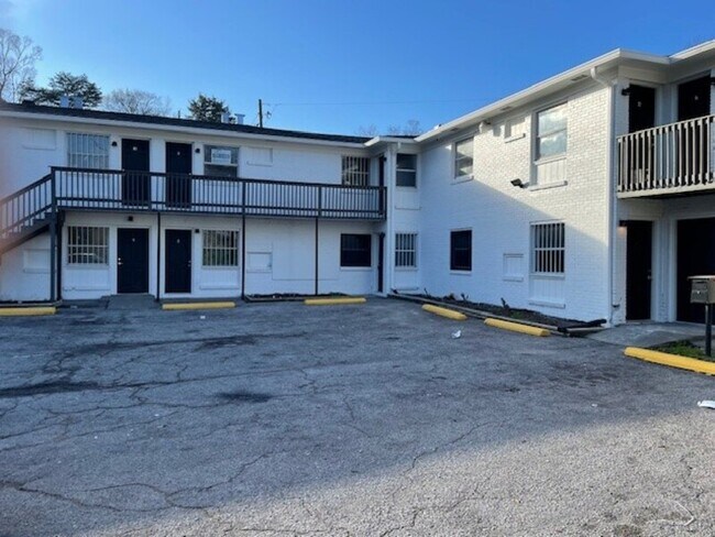 Primary Photo - 1825 15th Ave N