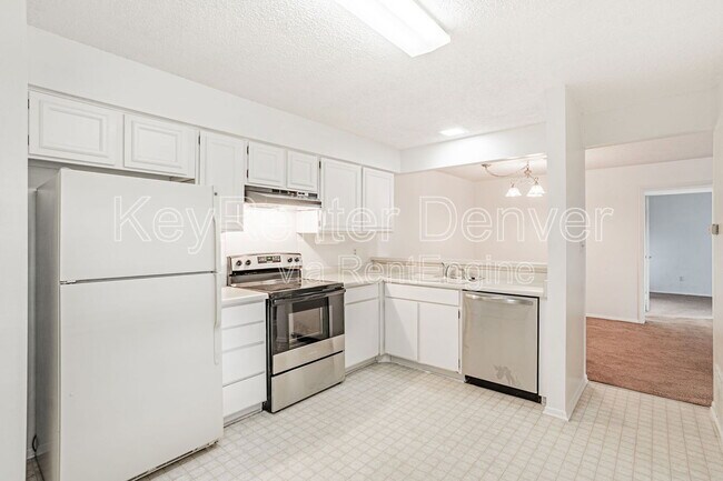 Building Photo - 7185 S Gaylord St