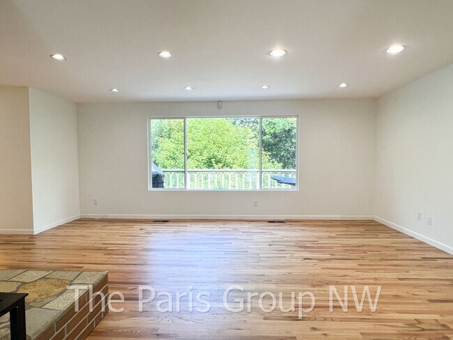 Building Photo - Lg Modern Midcentury on Thornton Creek * A...