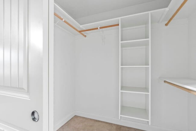 Building Photo - 5070 W Torana Dr