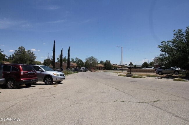 Building Photo - 9604 Gaza Dr