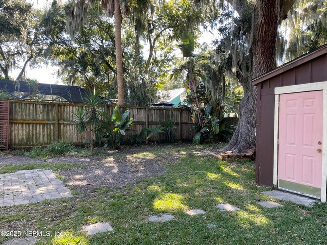 Building Photo - 164 Gault St