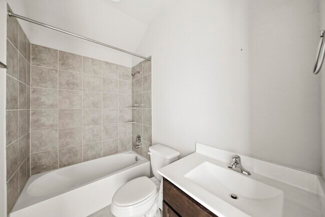Building Photo - 3525 Pearl Mill Ln