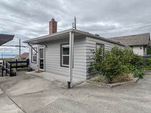 Building Photo - 2212 Rucker Ave