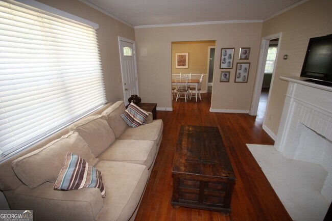 Building Photo - 222 Beechwood Cir