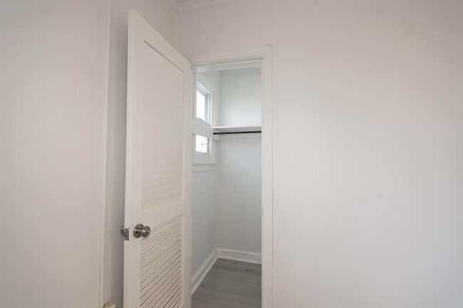 Building Photo - 3217 Dubois Pl SE