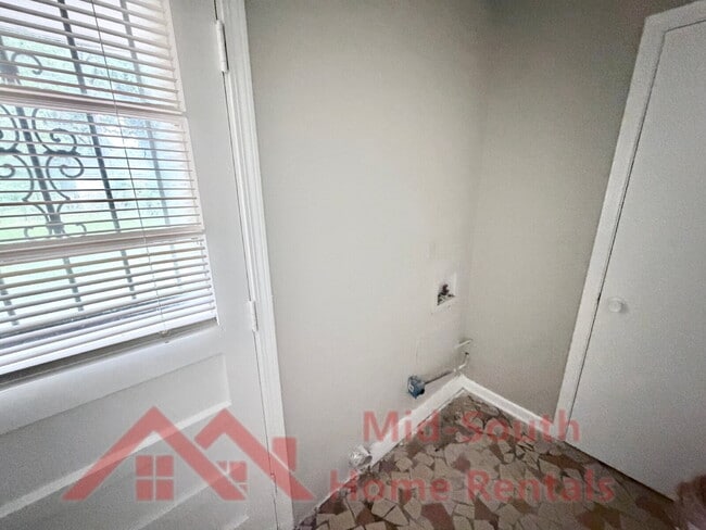 Building Photo - 480 Whiteville Ave