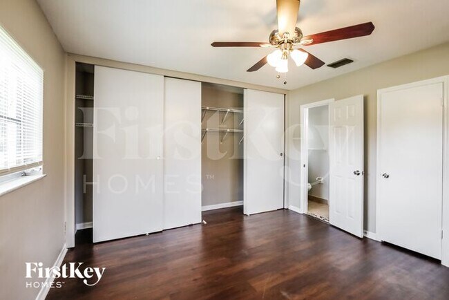 Building Photo - 1826 NW 85th Dr