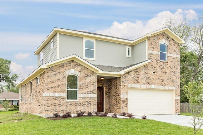 Building Photo - 421 Magnolia Ln