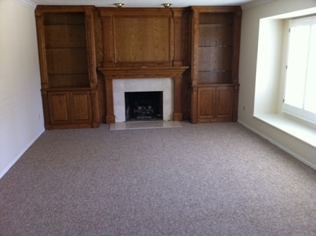 Building Photo - Newbury Park 4+2.5 w/family rm, 2 fireplaces, cul-de-sac! (729 La Grange)