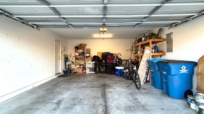 Building Photo - Excellent home in Providence Las Vegas. 3 Bedroom, loft  and cute backyard! Must see!