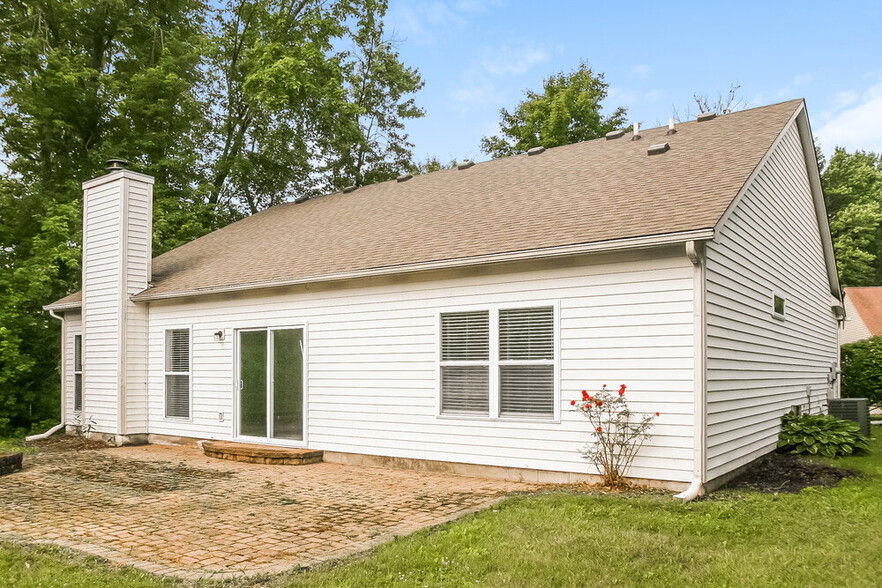 Building Photo - 8201 Briarhill Lane