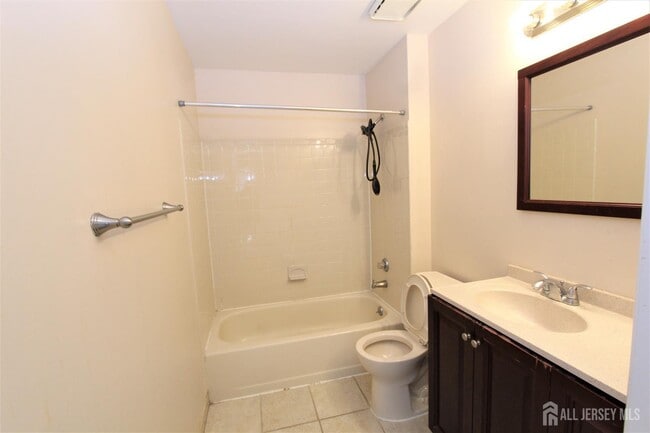 Building Photo - 2202 Aspen Dr