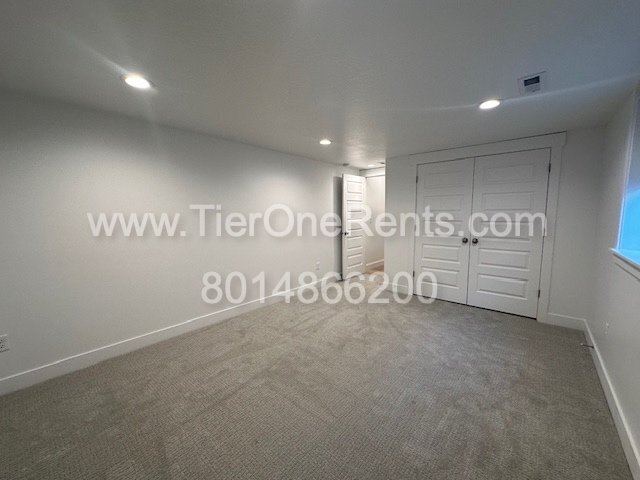 Building Photo - This property offers a NO DEPOSIT option a...