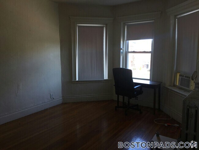 Building Photo - 1350 Commonwealth Avenue