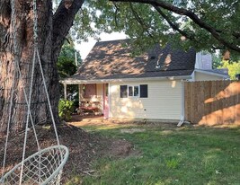 Building Photo - 88 Oxford Ave