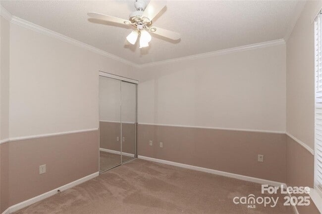 Building Photo - 9408 Meadowmont View Dr