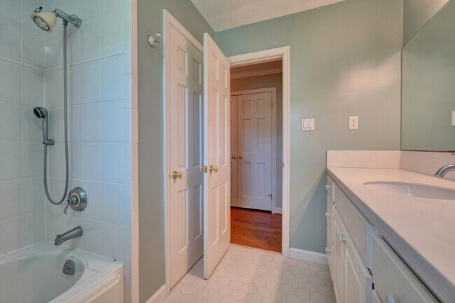 Building Photo - Reduced & Ready NOW! WATERFRONT Home in Wi...