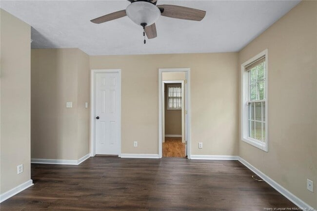 Building Photo - 465 Northwoods Dr