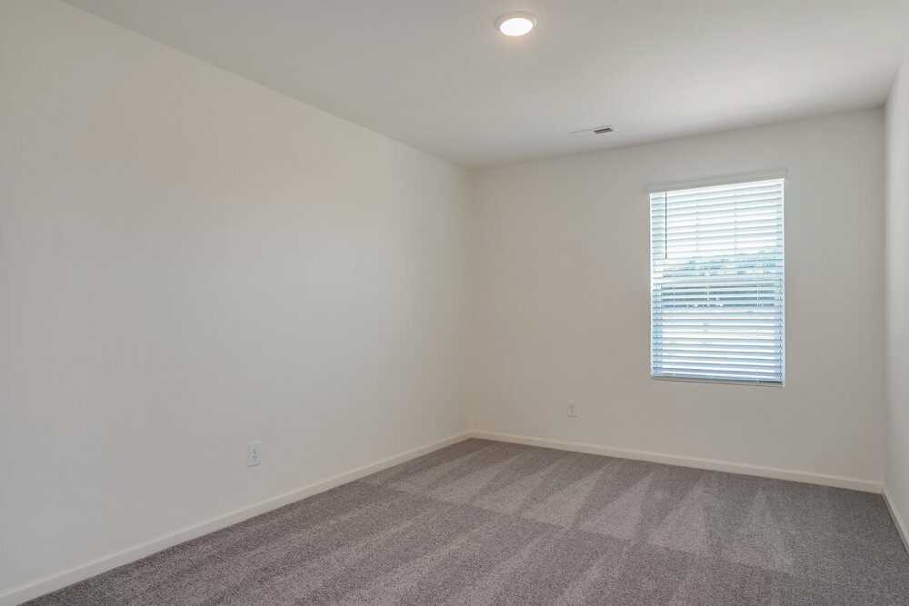 Building Photo - 192 Babbling Brk Dr