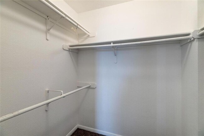 Building Photo - 16712 Hamilton Point Cir