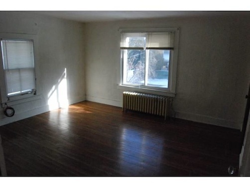 Building Photo - 123 Beethoven St