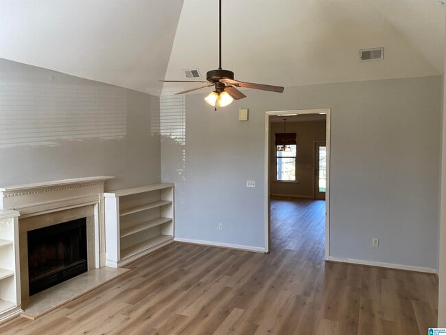 Building Photo - 2118 Adkins Pl