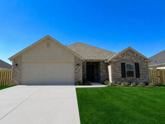 Building Photo - 430 Willow Dr