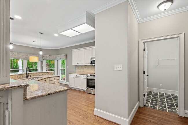 Building Photo - 3833 Denmeade Dr