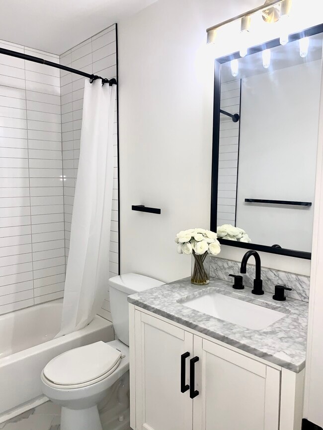 Building Photo - 1483 Theresa Dr