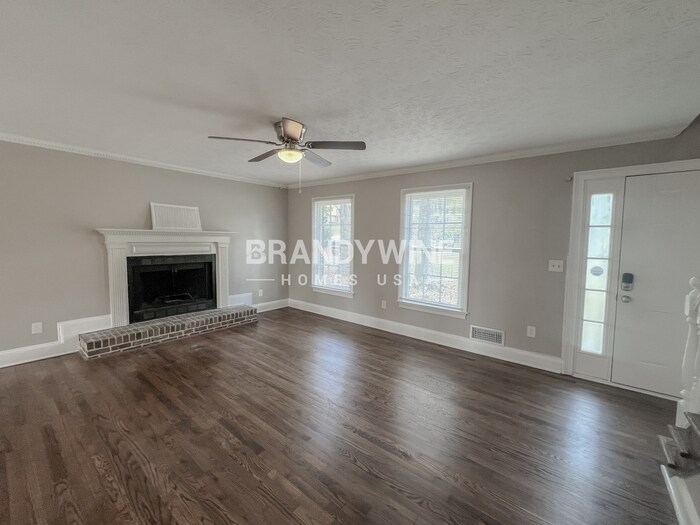 Building Photo - 916 S Deshon Rd